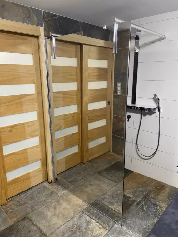 Pose d’une paroi de douche miroir , Plouha, LCS Le Corre Chauffage Sanitaire