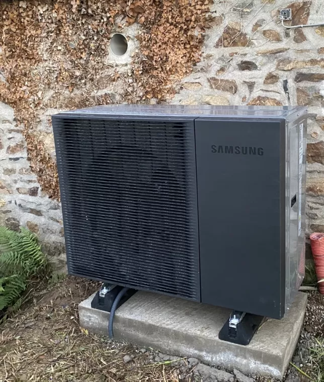 Installation du pompe à chaleur Samsung, Plouha, LCS Le Corre Chauffage Sanitaire